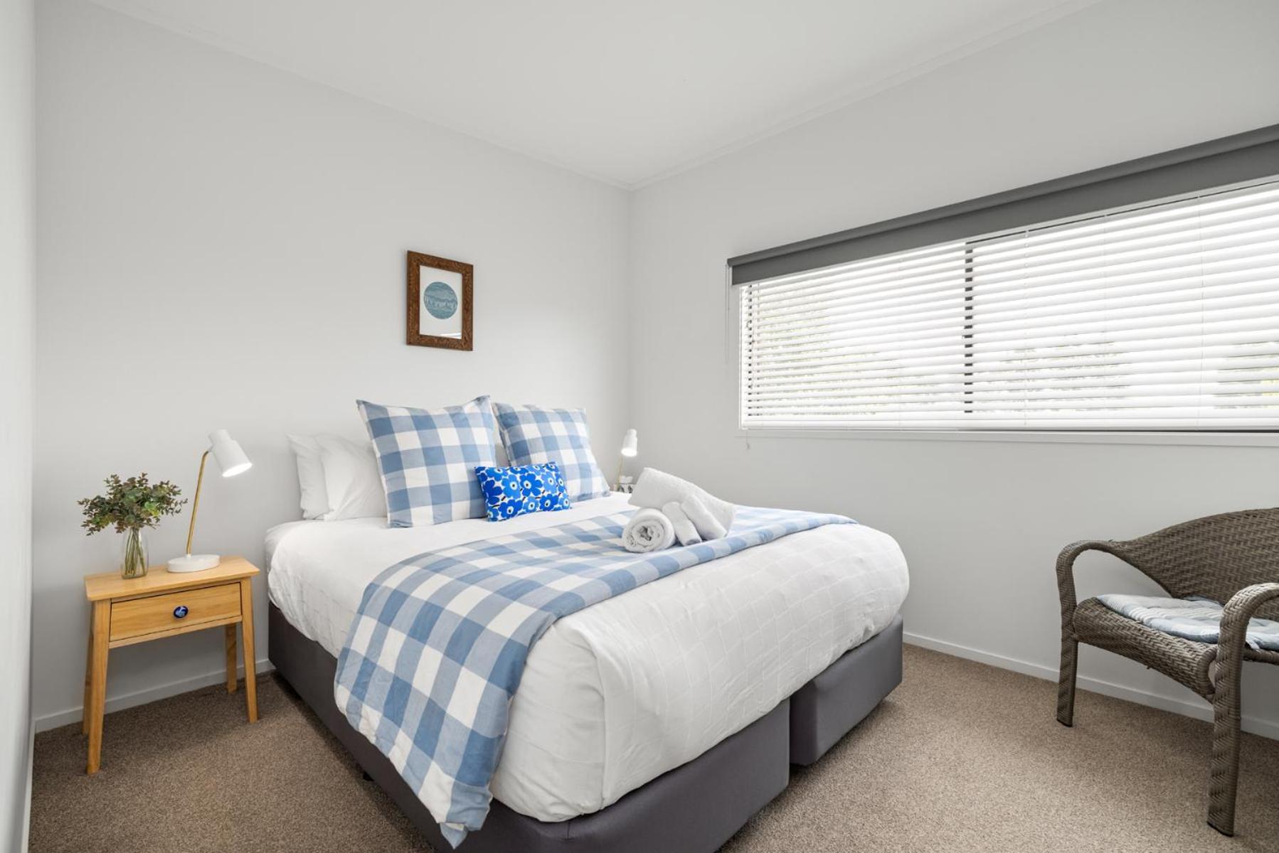 Centrally Located- Modern Sunny Townhouse Mount Maunganui Buitenkant foto