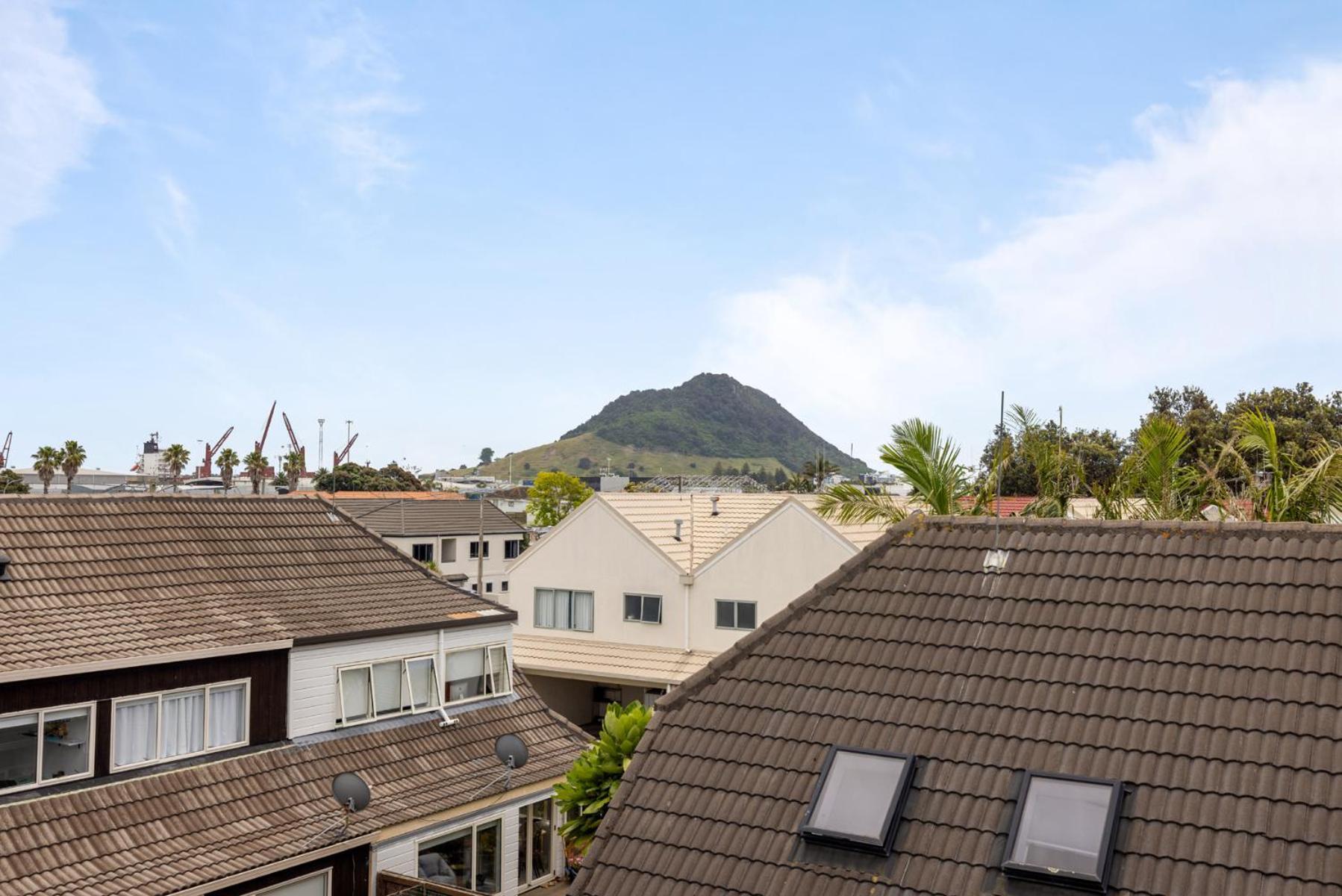 Centrally Located- Modern Sunny Townhouse Mount Maunganui Buitenkant foto